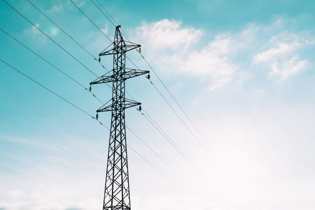 Las redes de transmisión son uno de los principales retos para la transición energética en el país. Foto: PIXABAY